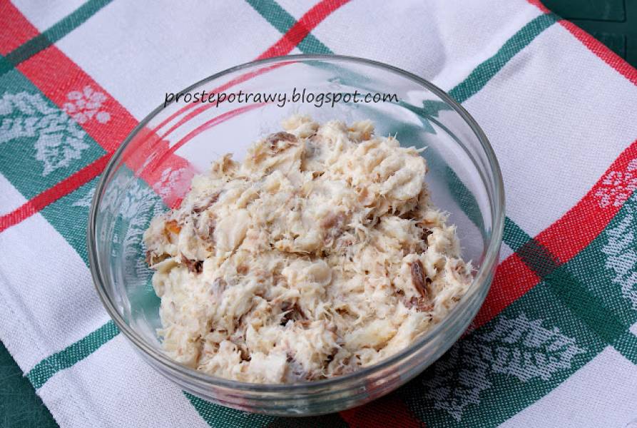 Pasta z wędzonej ryby z sokiem z cytryny