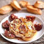 Zapiekany camembert z figami