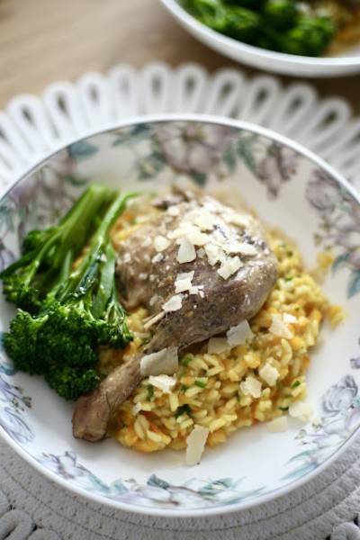 Konfitowane udko kaczki na dyniowo - szafranowym risotto
