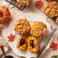 Muffiny dyniowe z powidłami śliwkowymi i kruszonką