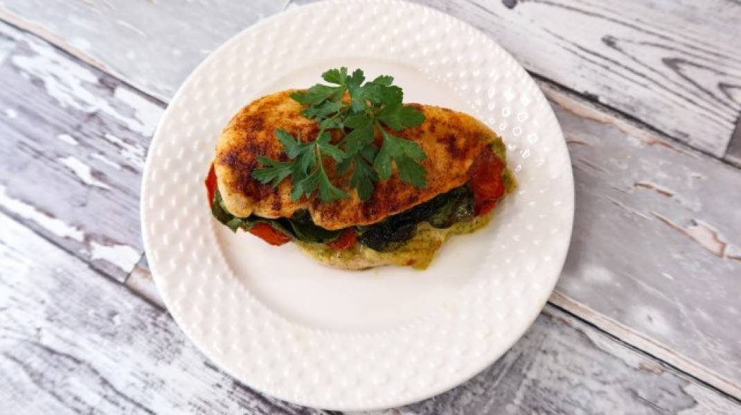 Zapiekany filet z pesto i mozzarellą + film