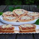 Kruche tartaletki z jabłkami i chrupiącą kruszonką