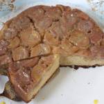 Odwrócone ciasto bananowe z karmelem