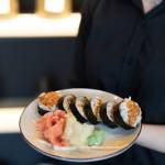 Jakie sushi wybrać dla osób, które próbują po raz pierwszy?